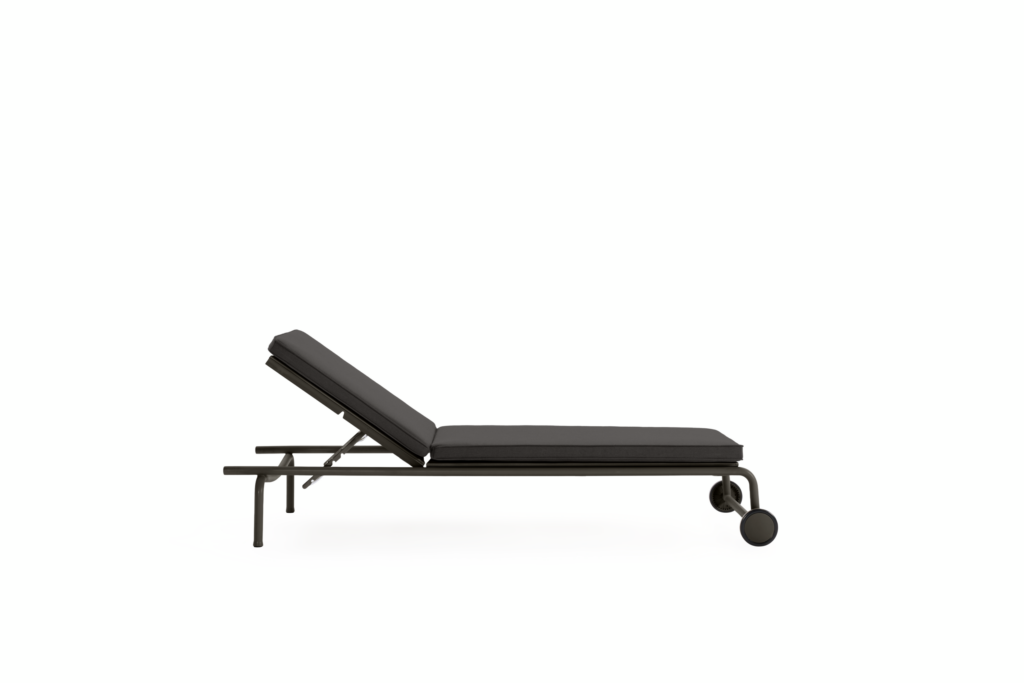 A Campus Outdoor Chaise viewed from the front.