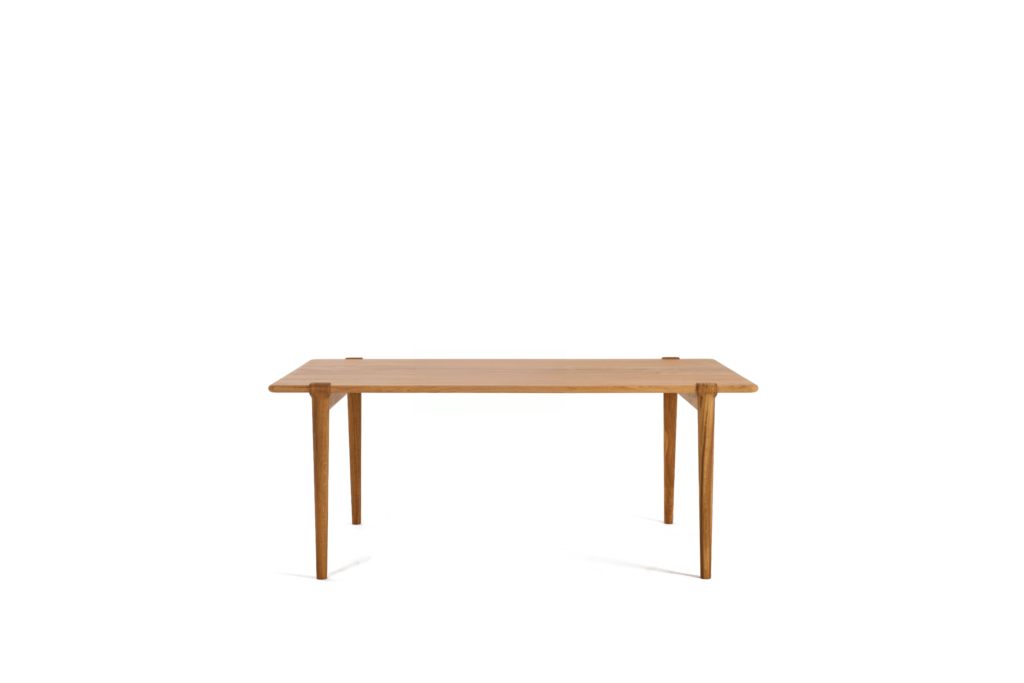Otto Dining Table - 70", Oak.